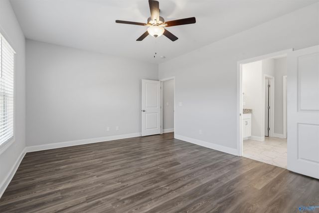 700 Ronnie Drive SE, Hartselle, AL 35640