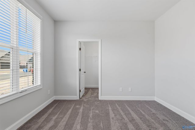 700 Ronnie Drive SE, Hartselle, AL 35640