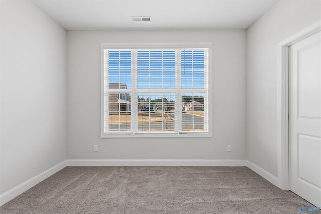 700 Ronnie Drive SE, Hartselle, AL 35640