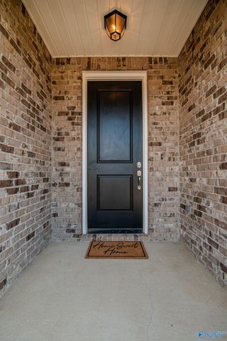 700 Ronnie Drive SE, Hartselle, AL 35640