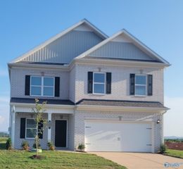 197 Mill Valley Way, New Market, AL 35761