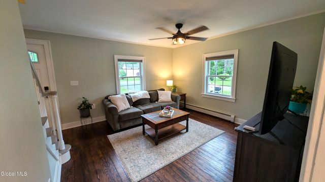 202 Hetcheltown Road, Glenville, NY 12302