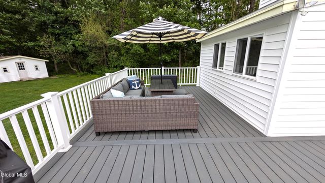 202 Hetcheltown Road, Glenville, NY 12302