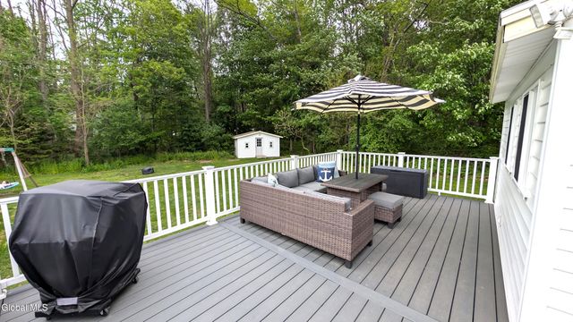 202 Hetcheltown Road, Glenville, NY 12302