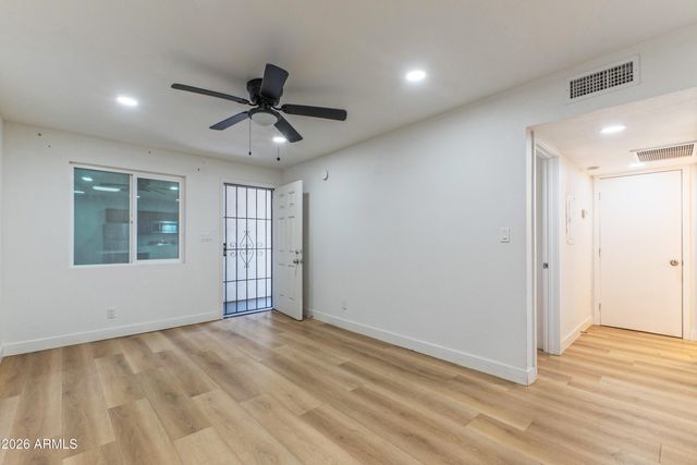 2719 W MARYLAND Avenue, Phoenix, AZ 85017