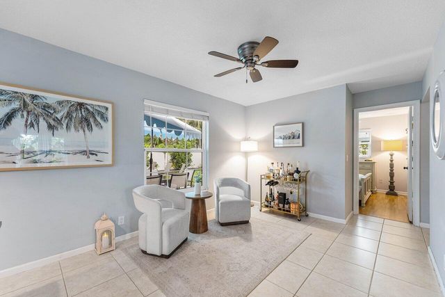 2527 SW 12th Street, Boynton Beach, FL 33426