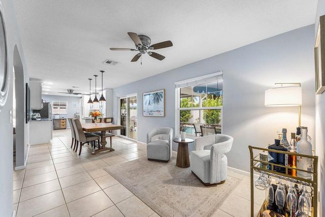 2527 SW 12th Street, Boynton Beach, FL 33426