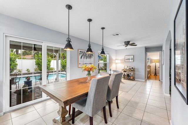 2527 SW 12th Street, Boynton Beach, FL 33426