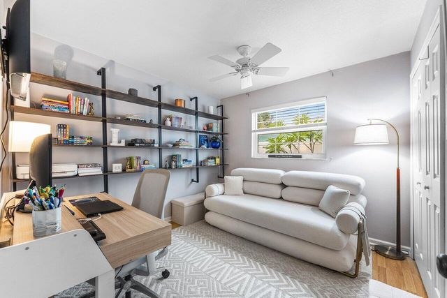 2527 SW 12th Street, Boynton Beach, FL 33426