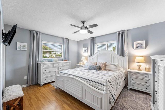 2527 SW 12th Street, Boynton Beach, FL 33426