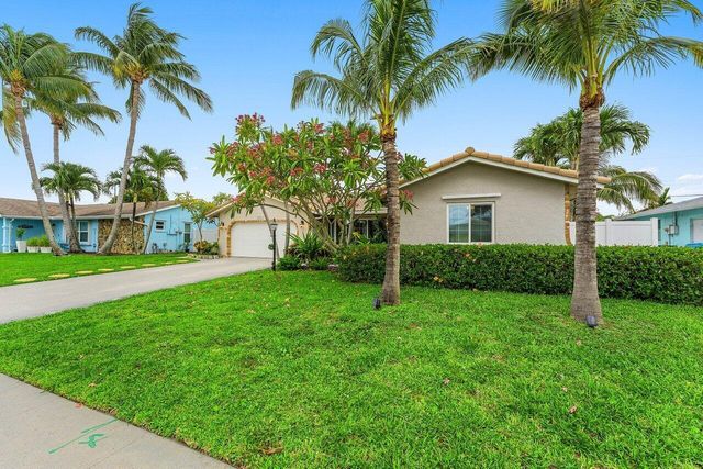 2527 SW 12th Street, Boynton Beach, FL 33426