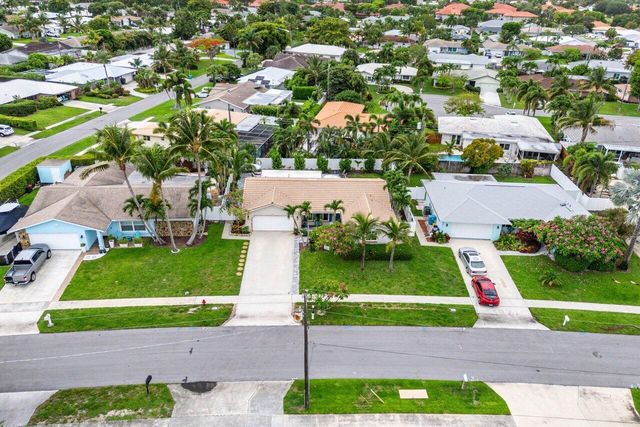 2527 SW 12th Street, Boynton Beach, FL 33426