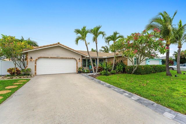 2527 SW 12th Street, Boynton Beach, FL 33426