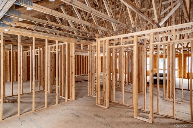 1601 W ROSE CENTER Road, Holly Twp, MI 48442