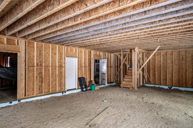 1601 W ROSE CENTER Road, Holly Twp, MI 48442