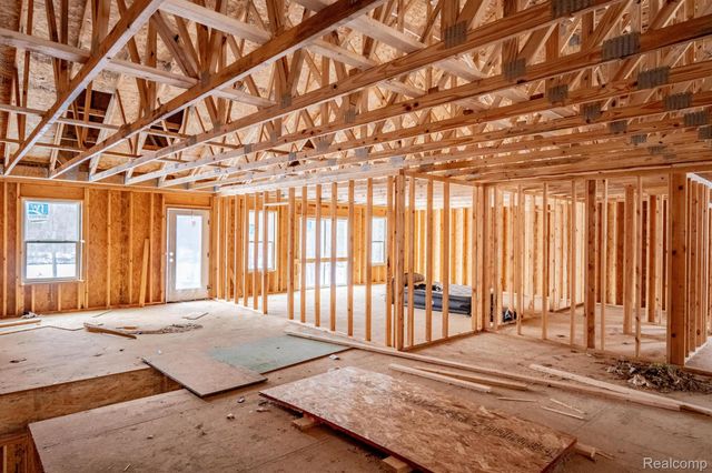 1601 W ROSE CENTER Road, Holly Twp, MI 48442