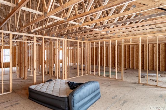 1601 W ROSE CENTER Road, Holly Twp, MI 48442