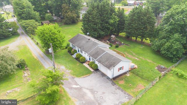 10703 YVONNE LN, Williamsport, MD 21795