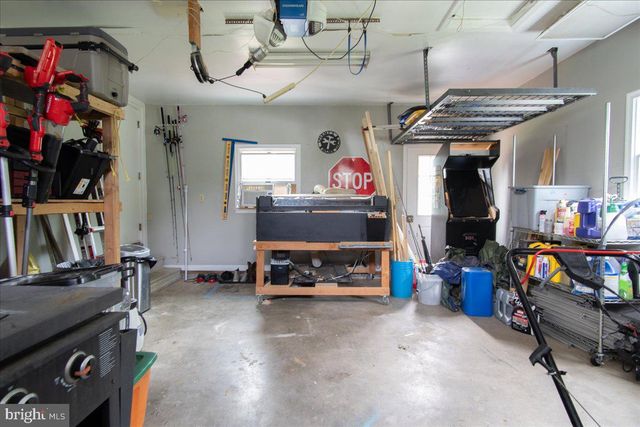 10703 YVONNE LN, Williamsport, MD 21795