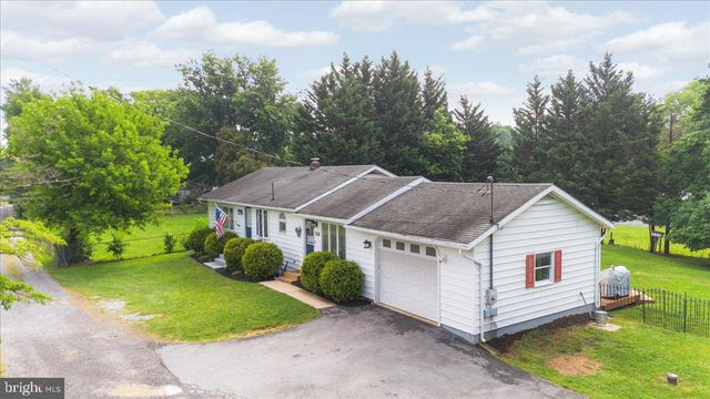 10703 YVONNE LN, Williamsport, MD 21795
