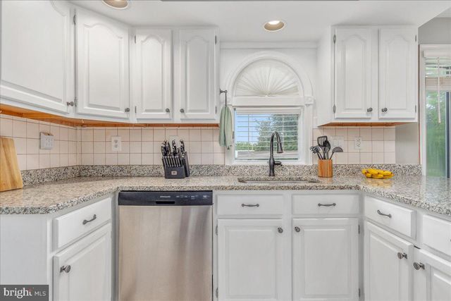 10703 YVONNE LN, Williamsport, MD 21795