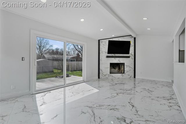 15583 Hix Court, Livonia, MI 48154