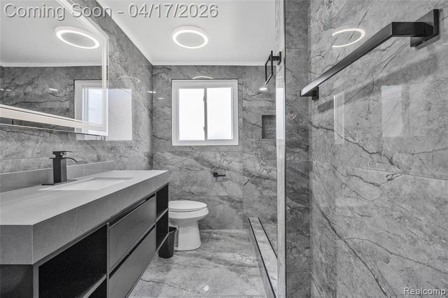 15583 Hix Court, Livonia, MI 48154