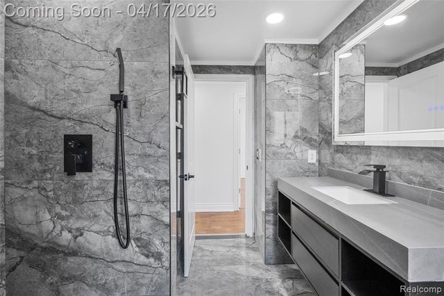 15583 Hix Court, Livonia, MI 48154