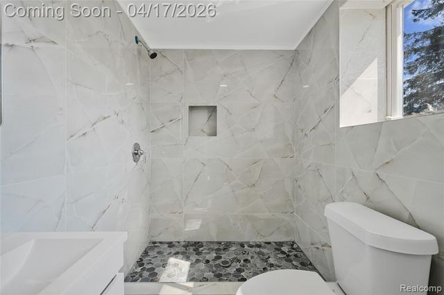 15583 Hix Court, Livonia, MI 48154