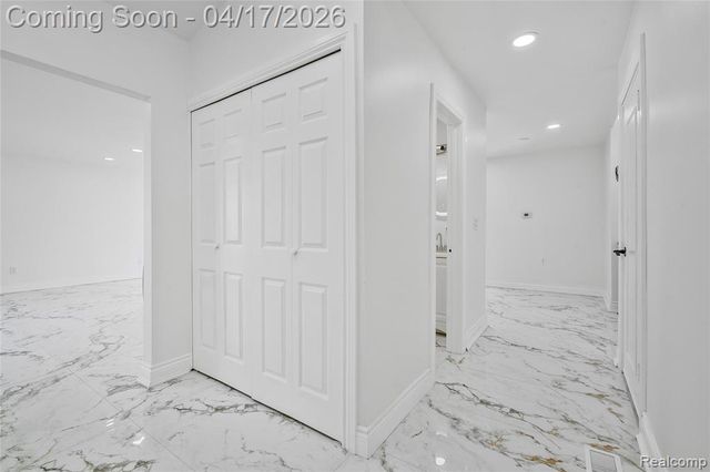 15583 Hix Court, Livonia, MI 48154