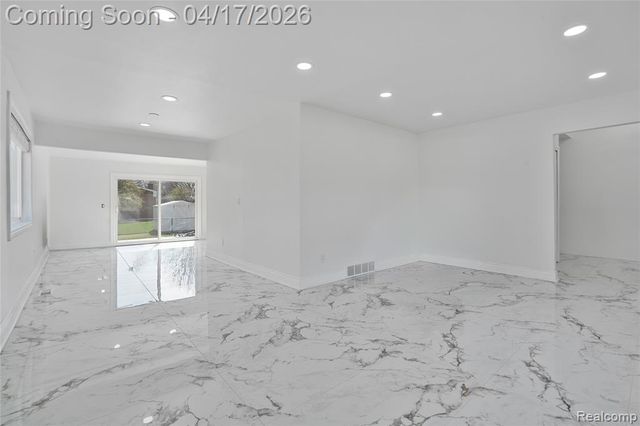 15583 Hix Court, Livonia, MI 48154