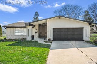 15583 Hix Court, Livonia, MI 48154