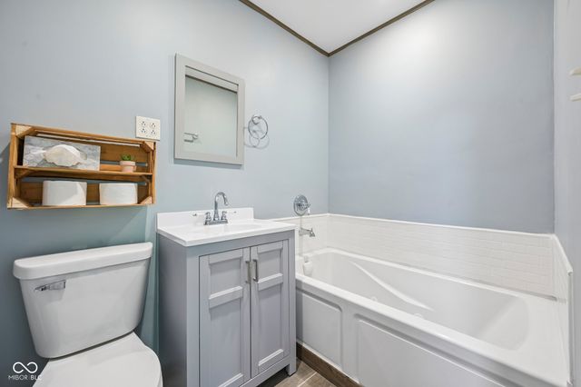 1300 W 1000 N, Fortville, IN 46040