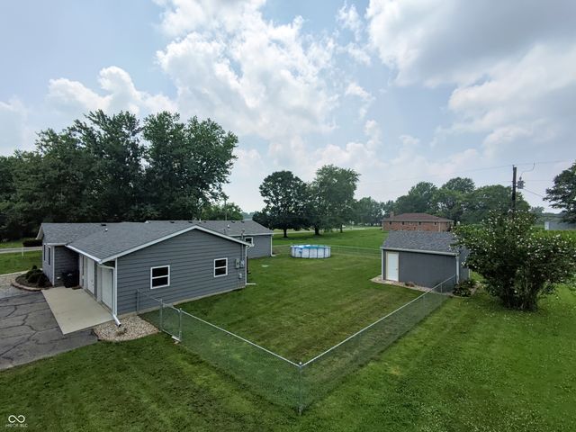 1300 W 1000 N, Fortville, IN 46040