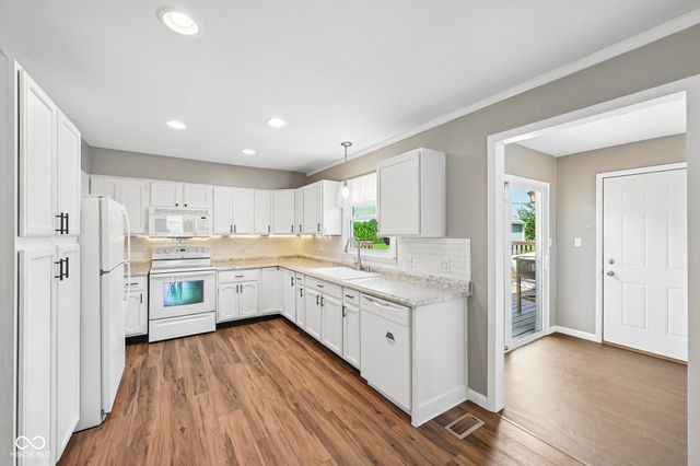 1300 W 1000 N, Fortville, IN 46040