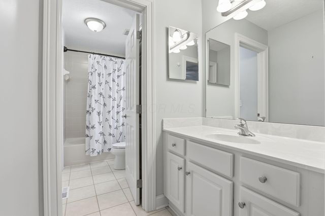 8730 Swisher Creek Crossing, New Albany, OH 43054