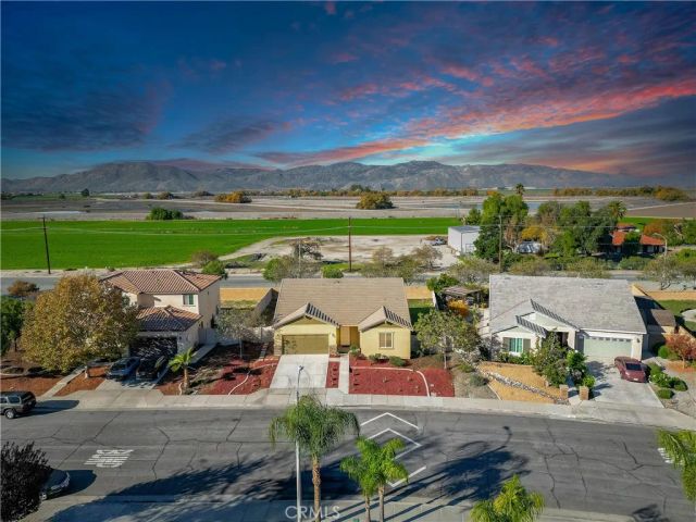 1074 Eden Valley Way, San Jacinto, CA 92582