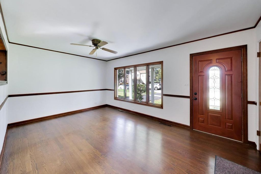 219 N William Street, Mount Prospect, IL 60056 — photo 5