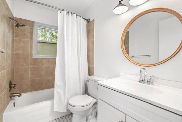 3110 W Old Farmington Road, Fayetteville, AR 72704