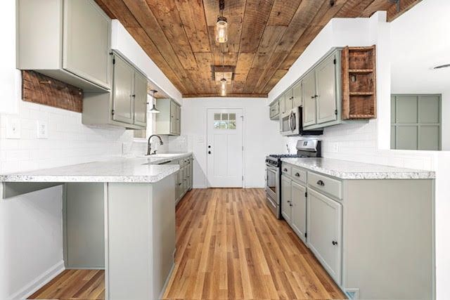 3110 W Old Farmington Road, Fayetteville, AR 72704