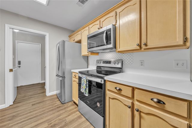 7937 Hunters Glen Drive, Watauga, TX 76148