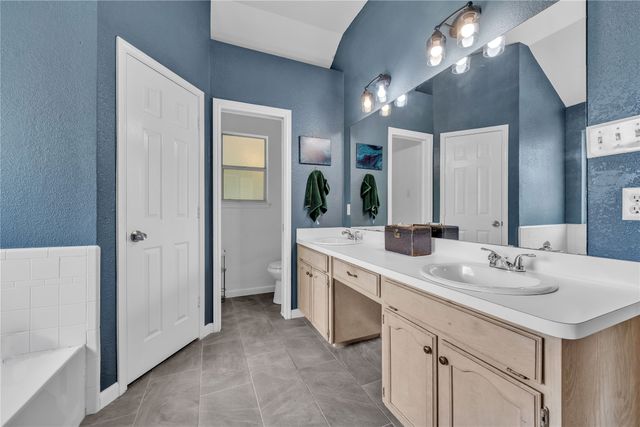 7937 Hunters Glen Drive, Watauga, TX 76148