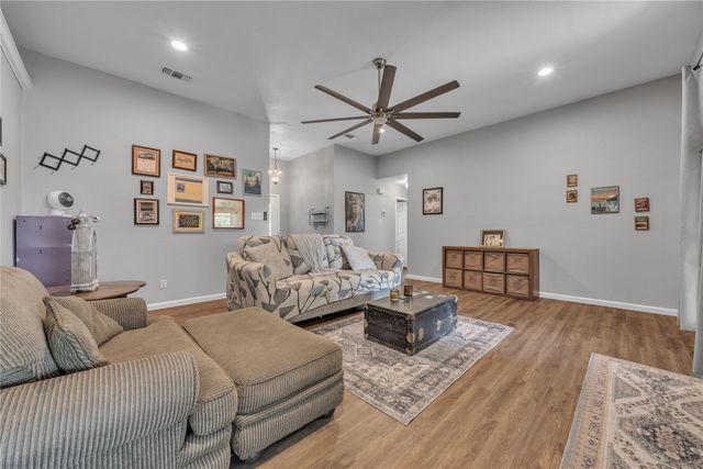 7937 Hunters Glen Drive, Watauga, TX 76148