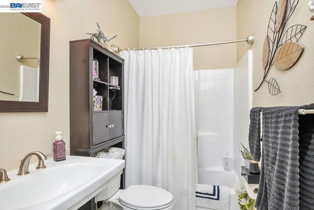 4876 Trenton St, Oakley, CA 94561