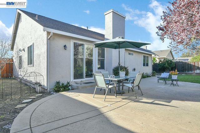 4876 Trenton St, Oakley, CA 94561