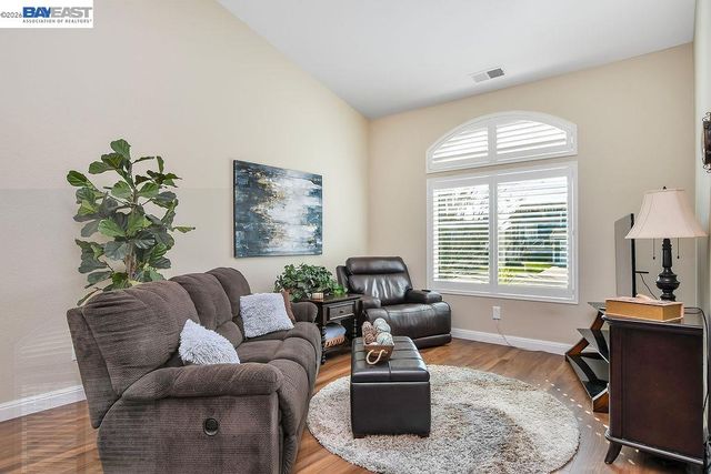 4876 Trenton St, Oakley, CA 94561