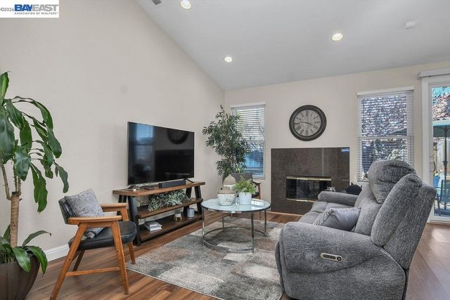 4876 Trenton St, Oakley, CA 94561