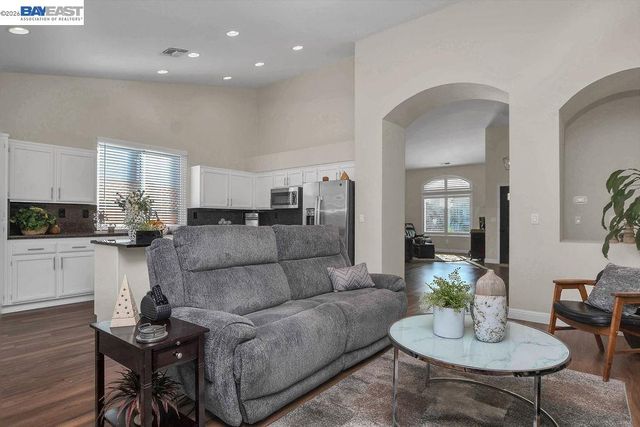 4876 Trenton St, Oakley, CA 94561