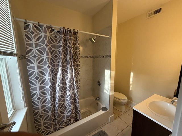 11 Francis 2, Malden, MA 02148