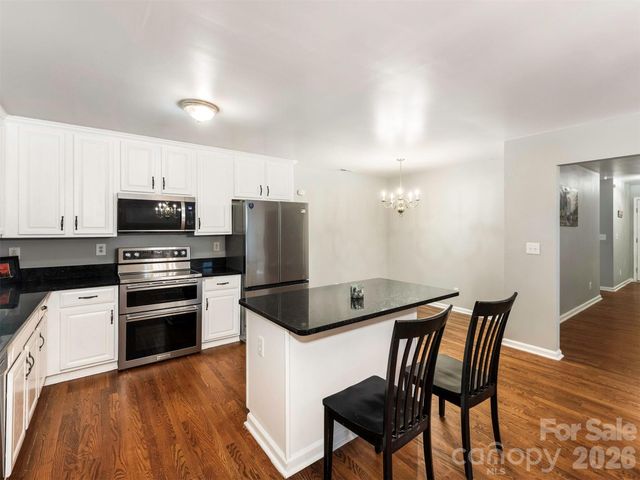 6238 King George Drive, Charlotte, NC 28213